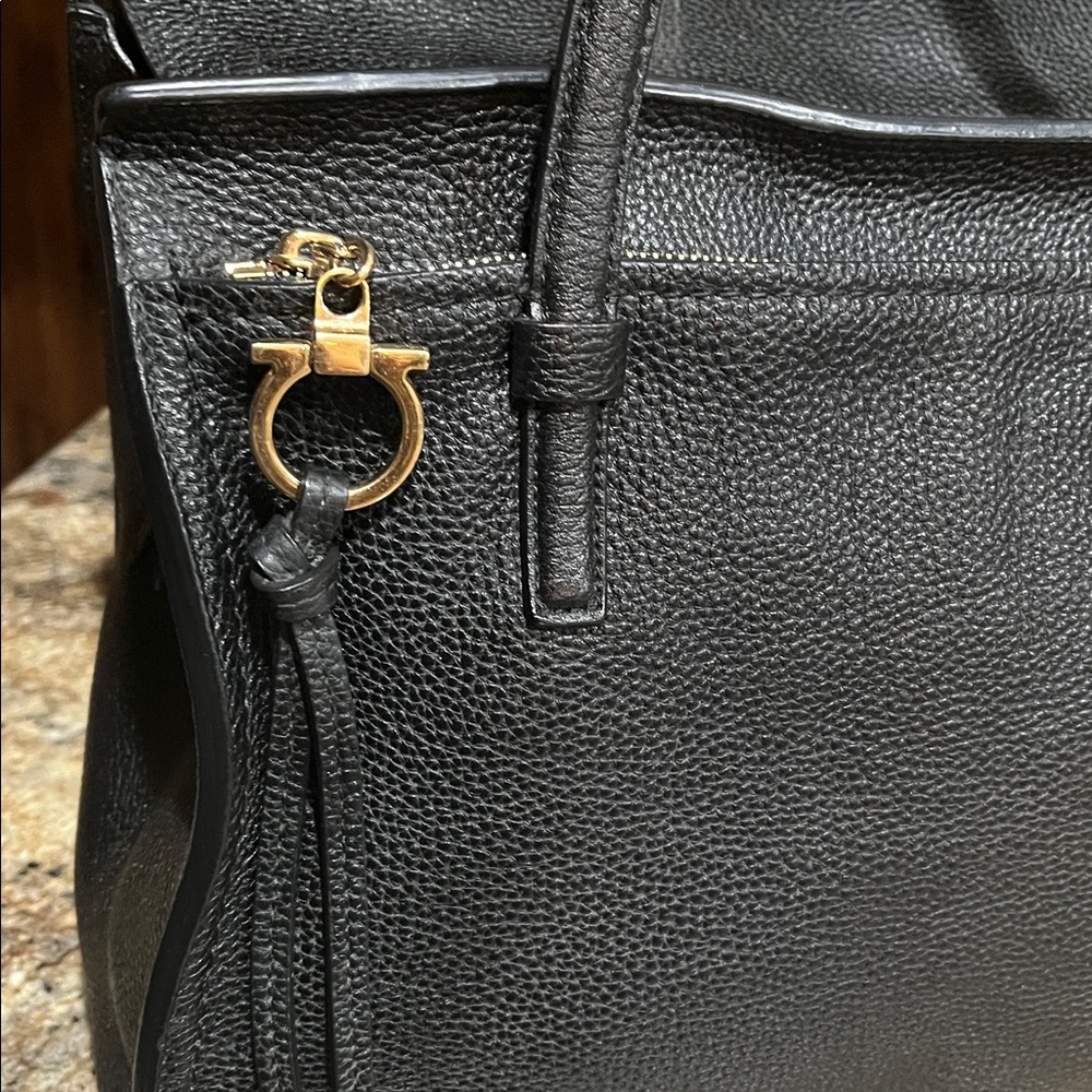 Salvatore Ferragamo EUC Amy Gancini Tote Bag Black Pebbled Leather - Picture 2 of 15